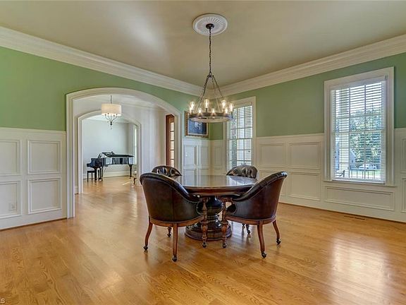 5th image of 6212 McKibbin Cir