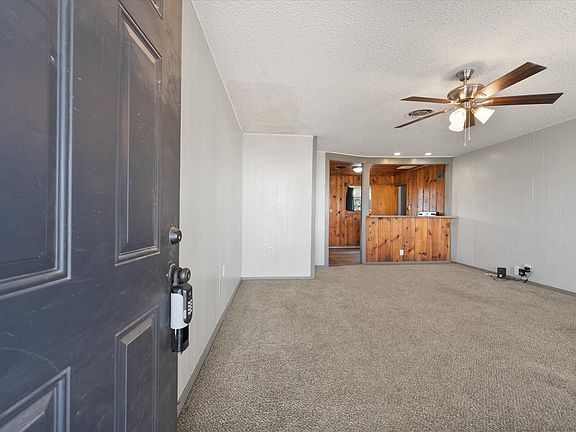 5th image of 107 Stadium Dr
