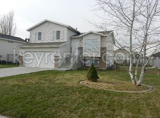 1957 N 2475 W, Clinton, UT 84015