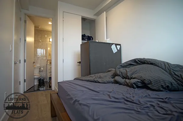 Rented by Lofts and Flats LLC | media 25