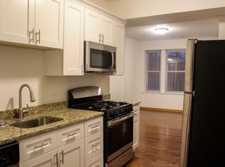 2252 W Berteau Ave #2, Chicago, IL 60618