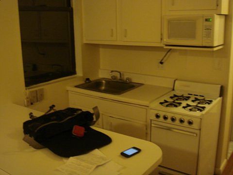 5th image of 318 E 34th St APT 6D