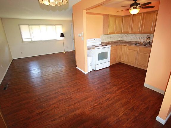 3rd image of 1661 Pickering Ct