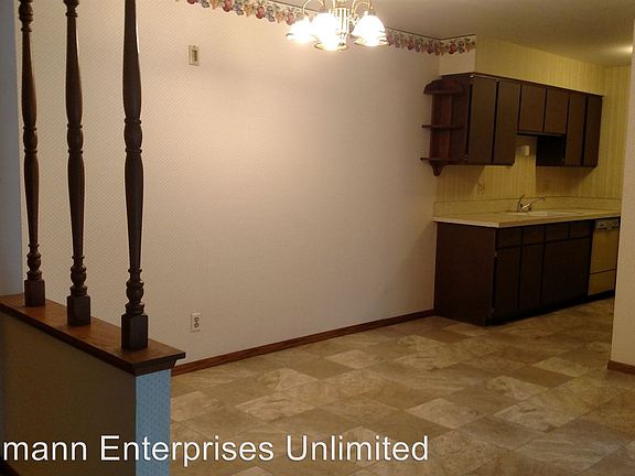 2nd image of 1709 Jefferson St APT 05