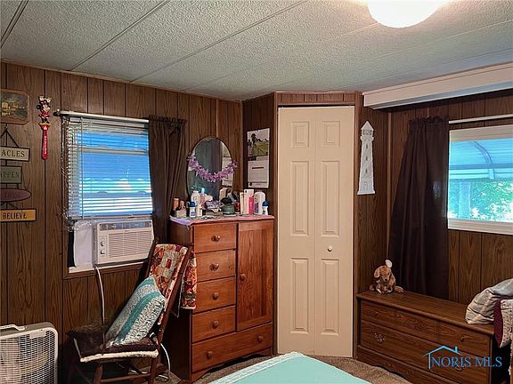 4th image of 418 & 420 McConnell St