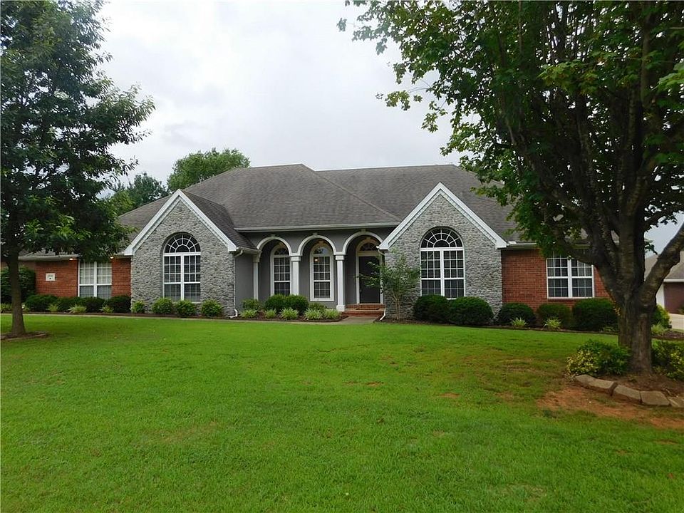 1st image of 1785 N Barrington Dr