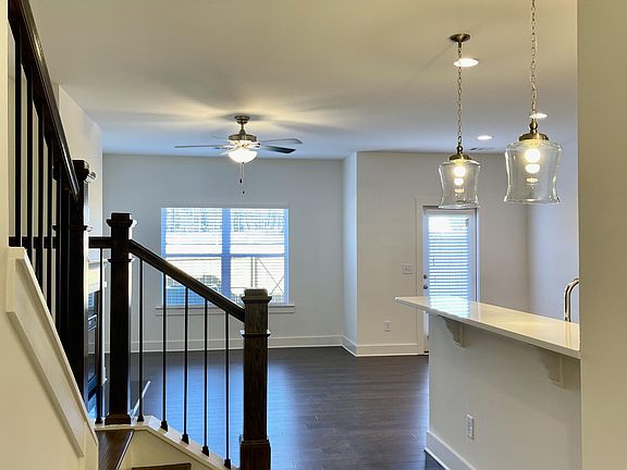 5th image of 23 S Auburn Landing Pl #1