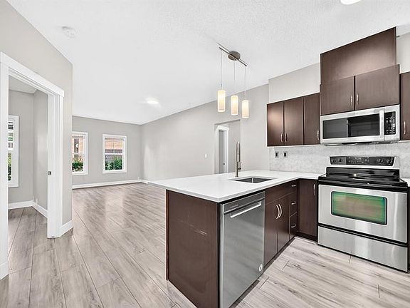 5th image of 5605 N Henwood St SW #1212