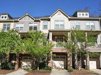 1st image of 884 Commonwealth Ave SE