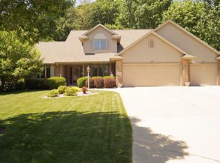 1291 Beechwood Ct, Green Bay, WI 54313