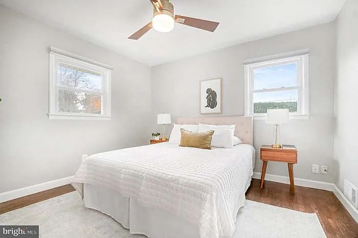 1009 Julian Pl — Photo 9