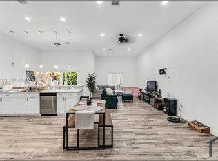 2804 Washington Dr, Fort Lauderdale, FL 33311