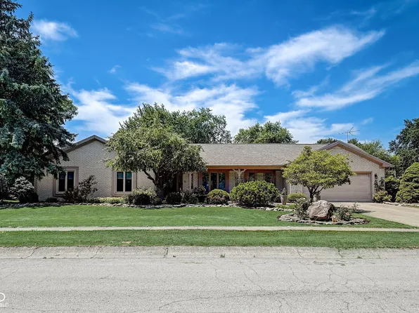 2204 Center Dr, Lebanon, IN 46052