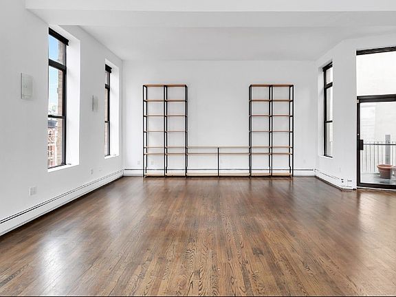 4th image of 2 Prince St #A