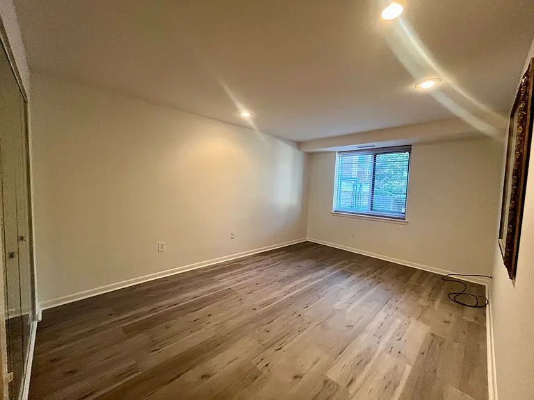 1637 Oakwood Dr #S113 — Photo 15