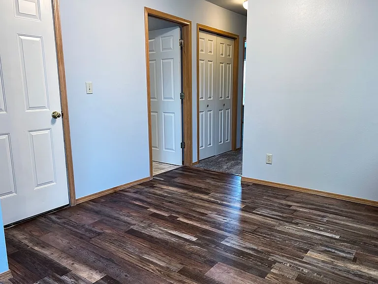 201 & 203 N Hunters Way — Photo 14