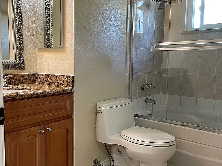 1002 Rockrose Ave — Photo 15