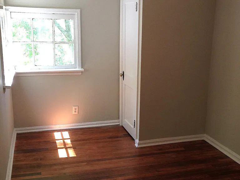Sloan Cir SE — Photo 5