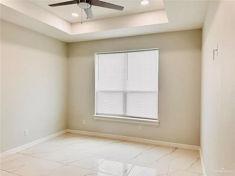5506 N Crown Point — Photo 15