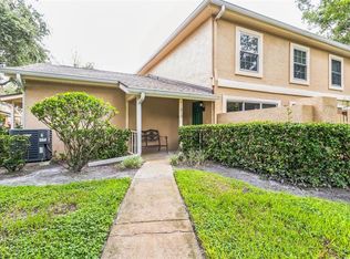 11810 Raintree Dr, Temple Terrace, FL 33617