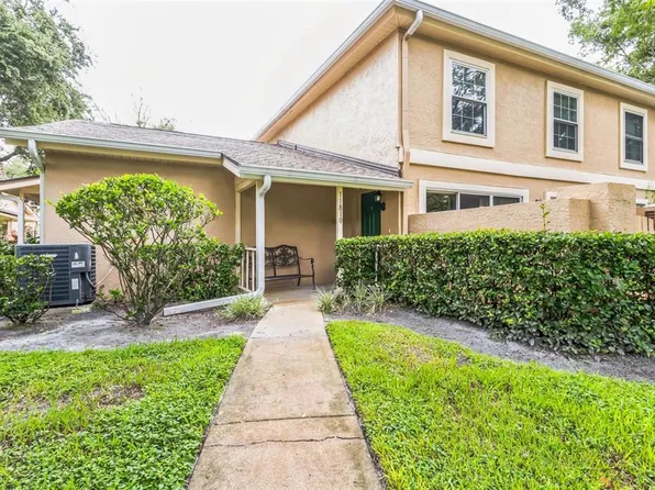 11810 Raintree Dr, Temple Terrace, FL 33617