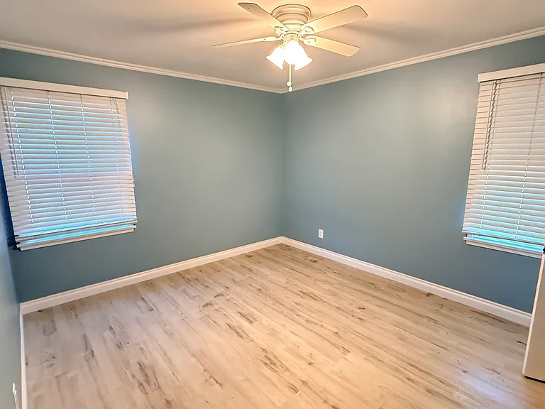 1901 N Bellflower Blvd — Photo 22