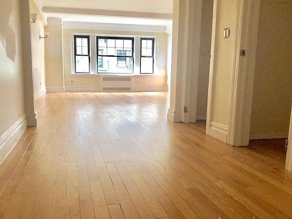 2nd image of 95 Christopher St APT 4M