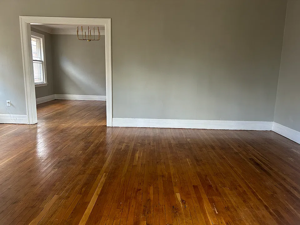 Spacious living room