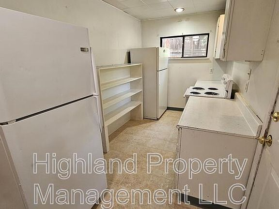 5th image of 1170 NE Harvey Rd #B