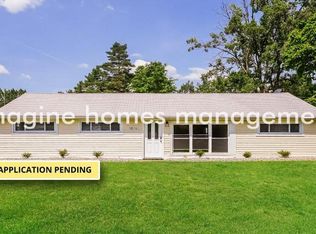 9876 Oakwood Dr, Twinsburg, OH 44087