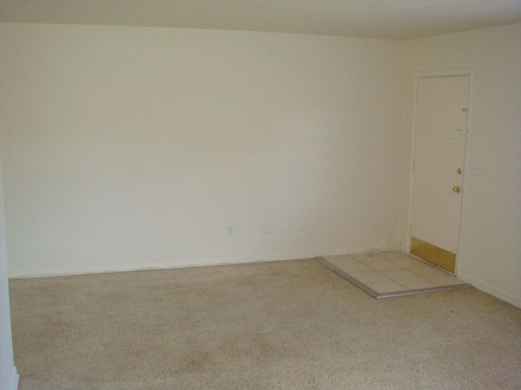 2nd image of 1421 Seabreeze St