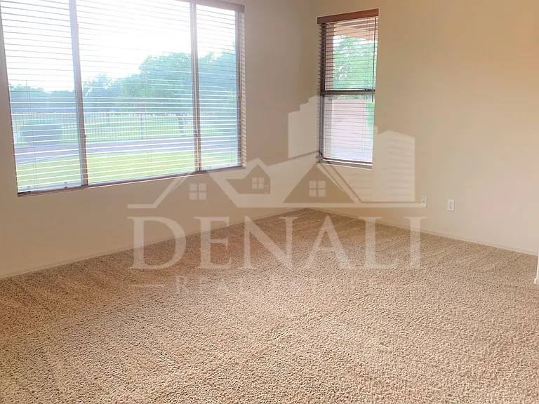 3836 S Whitman Ave — Photo 7