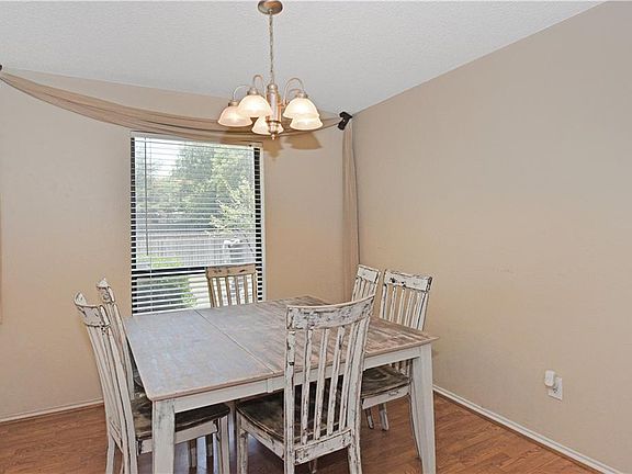 4th image of 211 Westhill Dr