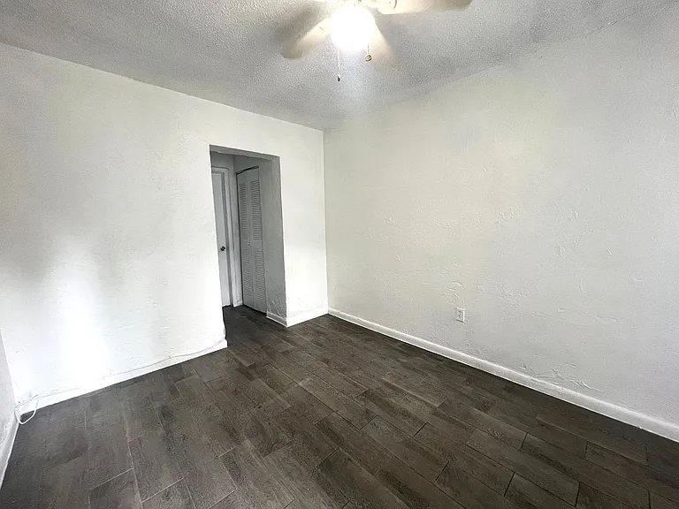 1801 NW 54th St — Photo 9