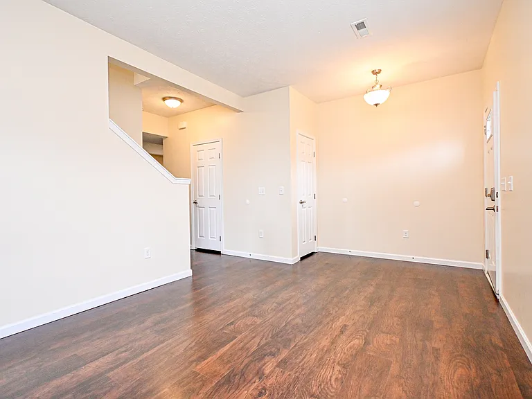 8453 Forest Valley Dr — Photo 5