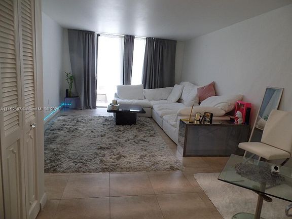 5th image of 1623 Collins Ave APT 614