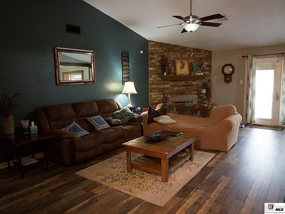 2nd image of 202 Greenbriar Dr