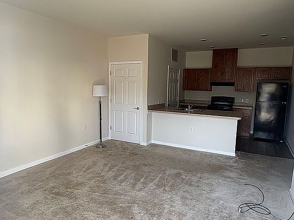 2nd image of 101 Altra Rd