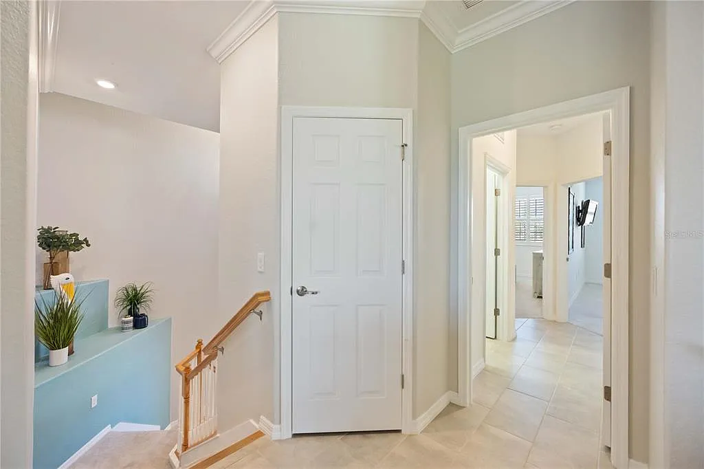 3 bed, 2.0 bath, 2284 sqft, $3,500 — Photo 4