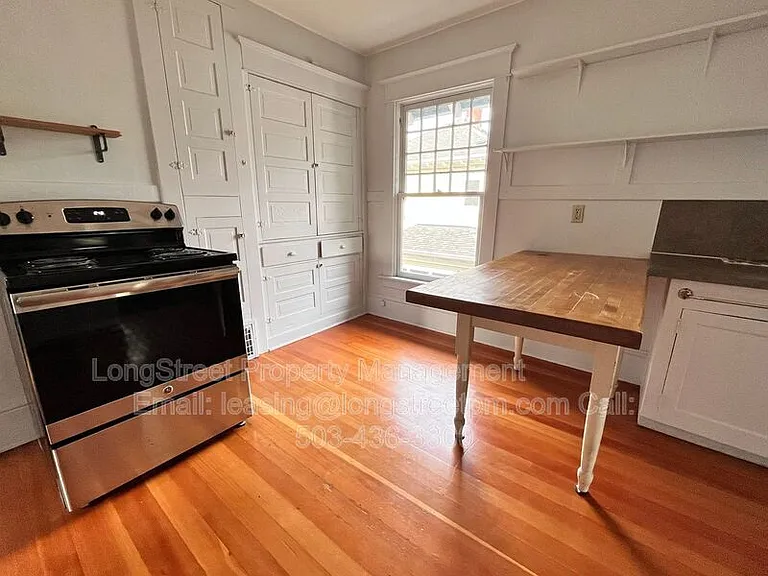 3819 SE Washington St — Photo 7
