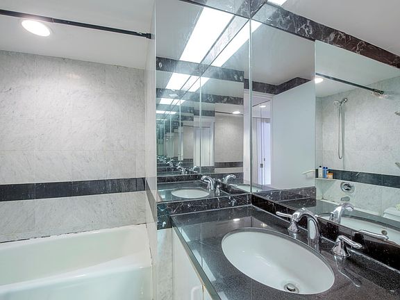 4th image of 150 W 56th St APT 4012