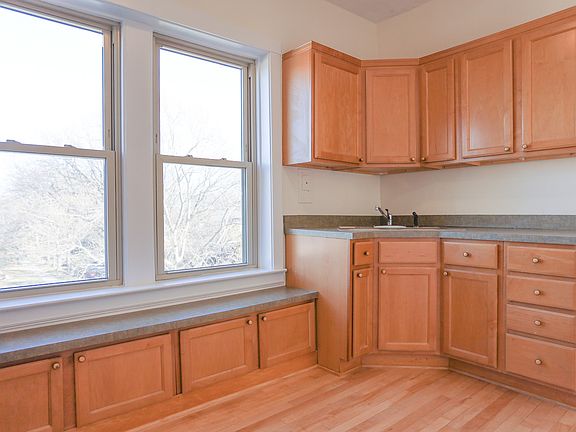 3rd image of 2850 W Eastwood Ave #3
