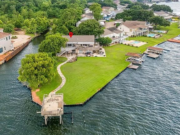 2nd image of 80 Lakeview Vlg #80
