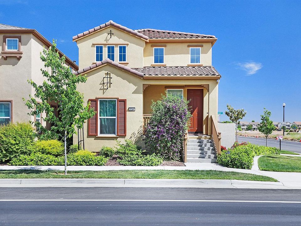 1st image of 3264 Village Center Dr