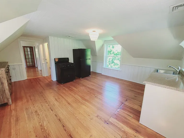 56 Cliff St #2 — Photo 4