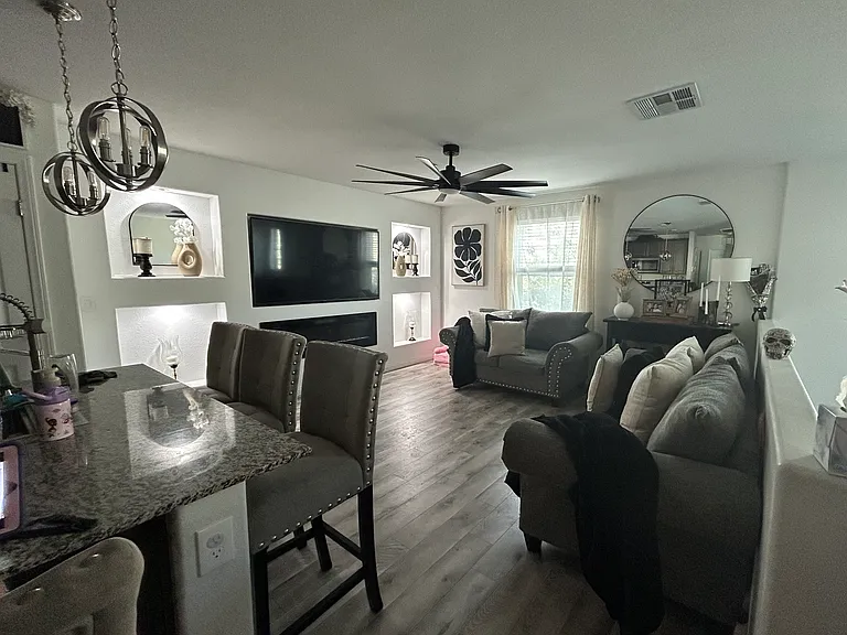 4463 Dover Straight St — Photo 7