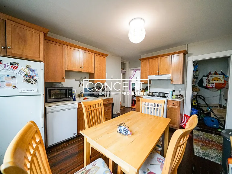 21 Sparks St #1B — Photo 4