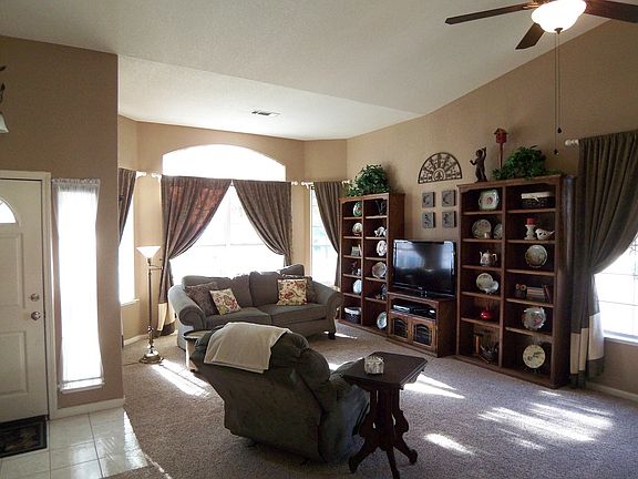 3rd image of 10154 River Falls Cir