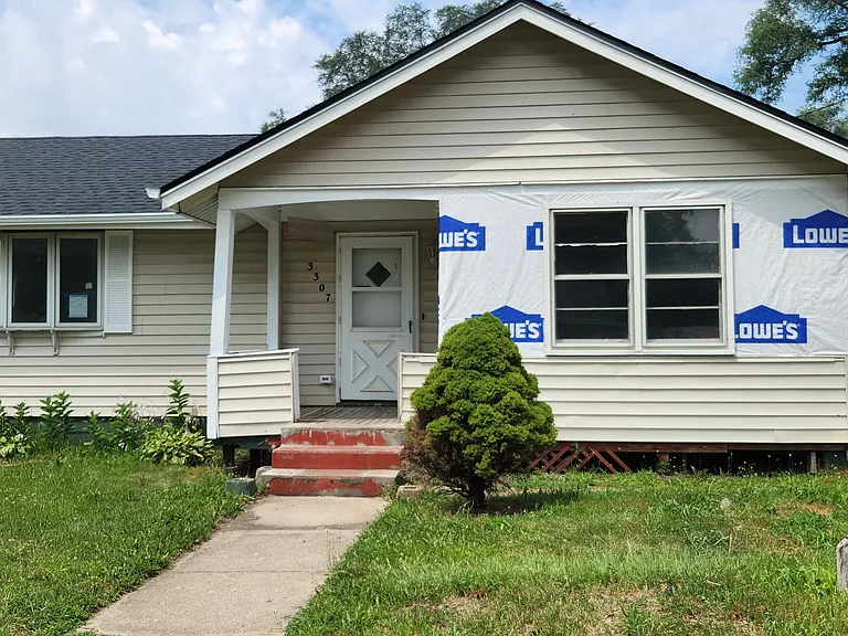 3307 Hoover Ave — Photo 6