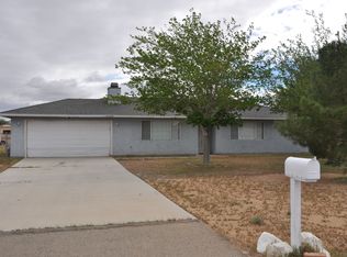 10689 Tecopa Rd, Apple Valley, CA 92308